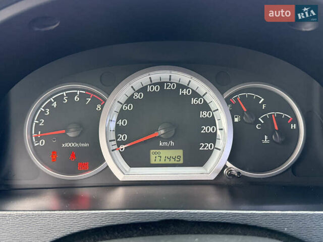 Черный Шевроле Нубира, объемом двигателя 1.8 л и пробегом 171 тыс. км за 4300 $, фото 15 на Automoto.ua