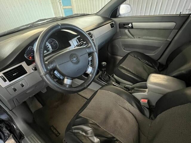 Черный Шевроле Нубира, объемом двигателя 1.6 л и пробегом 175 тыс. км за 3600 $, фото 6 на Automoto.ua