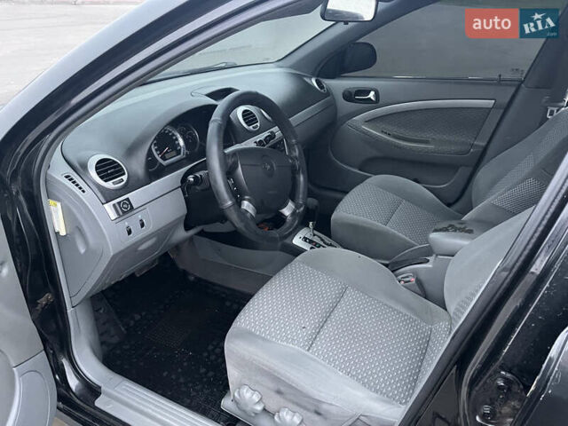 Черный Шевроле Нубира, объемом двигателя 1.8 л и пробегом 228 тыс. км за 4400 $, фото 7 на Automoto.ua