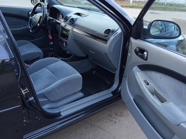 Черный Шевроле Нубира, объемом двигателя 1.6 л и пробегом 209 тыс. км за 4300 $, фото 6 на Automoto.ua