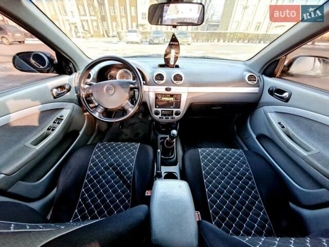 Чорний Шевроле Нубіра, об'ємом двигуна 1.8 л та пробігом 218 тис. км за 5200 $, фото 6 на Automoto.ua