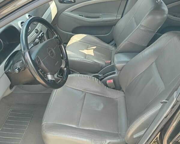 Черный Шевроле Нубира, объемом двигателя 1.6 л и пробегом 190 тыс. км за 4500 $, фото 1 на Automoto.ua