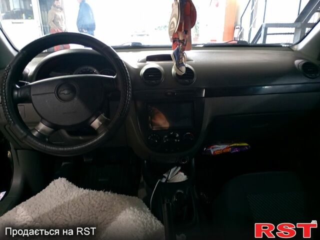 Черный Шевроле Нубира, объемом двигателя 1.6 л и пробегом 300 тыс. км за 4200 $, фото 5 на Automoto.ua