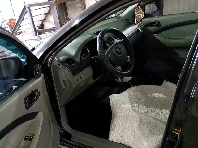 Черный Шевроле Нубира, объемом двигателя 1.6 л и пробегом 300 тыс. км за 4200 $, фото 7 на Automoto.ua