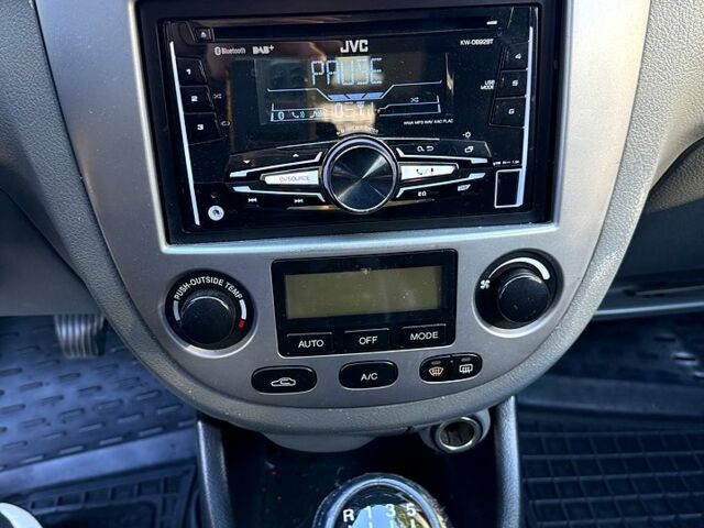 Черный Шевроле Нубира, объемом двигателя 1.8 л и пробегом 169 тыс. км за 4800 $, фото 2 на Automoto.ua