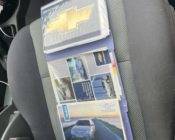 Черный Шевроле Нубира, объемом двигателя 1.8 л и пробегом 185 тыс. км за 4700 $, фото 12 на Automoto.ua