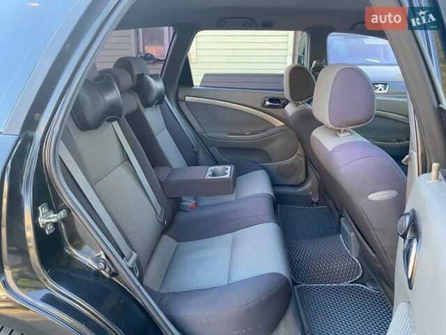 Черный Шевроле Нубира, объемом двигателя 1.8 л и пробегом 233 тыс. км за 5990 $, фото 10 на Automoto.ua