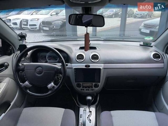 Черный Шевроле Нубира, объемом двигателя 1.8 л и пробегом 233 тыс. км за 5490 $, фото 12 на Automoto.ua