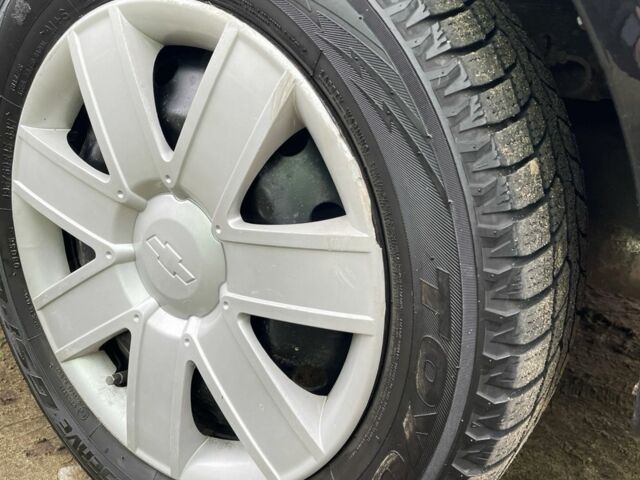 Черный Шевроле Нубира, объемом двигателя 1.6 л и пробегом 188 тыс. км за 4900 $, фото 1 на Automoto.ua