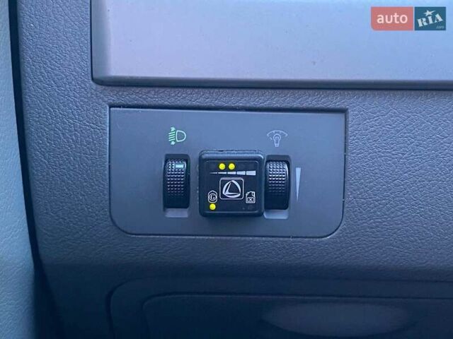 Черный Шевроле Нубира, объемом двигателя 1.8 л и пробегом 233 тыс. км за 5990 $, фото 18 на Automoto.ua