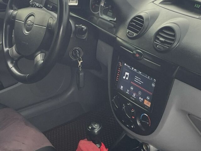 Черный Шевроле Нубира, объемом двигателя 1.6 л и пробегом 188 тыс. км за 4900 $, фото 2 на Automoto.ua