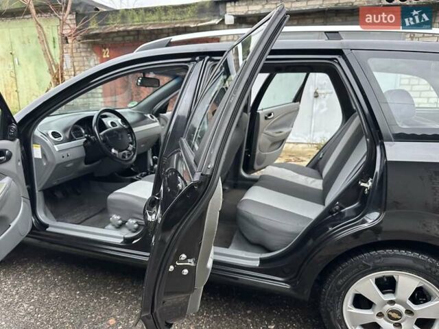 Черный Шевроле Нубира, объемом двигателя 1.6 л и пробегом 205 тыс. км за 5450 $, фото 34 на Automoto.ua