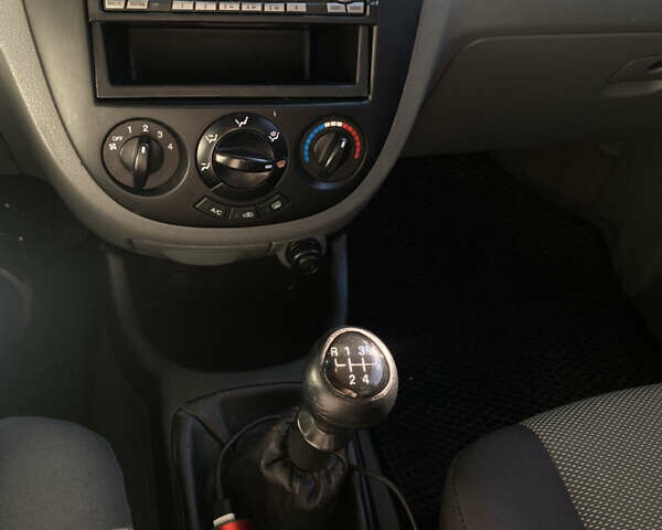 Шевроле Нубира 2009 в Тернополе на Automoto.ua Черный Шевроле Нубира, объемом двигателя 1.6 л и пробегом 232 тыс. км за 4299 $, фото 7 на Automoto.ua