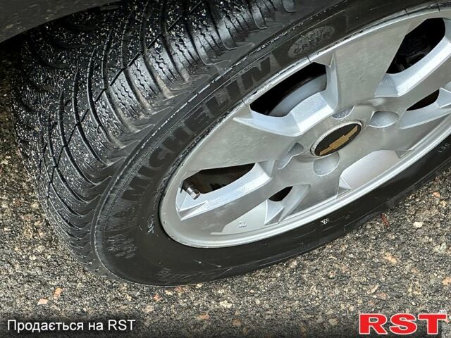 Черный Шевроле Нубира, объемом двигателя 1.6 л и пробегом 205 тыс. км за 5450 $, фото 13 на Automoto.ua