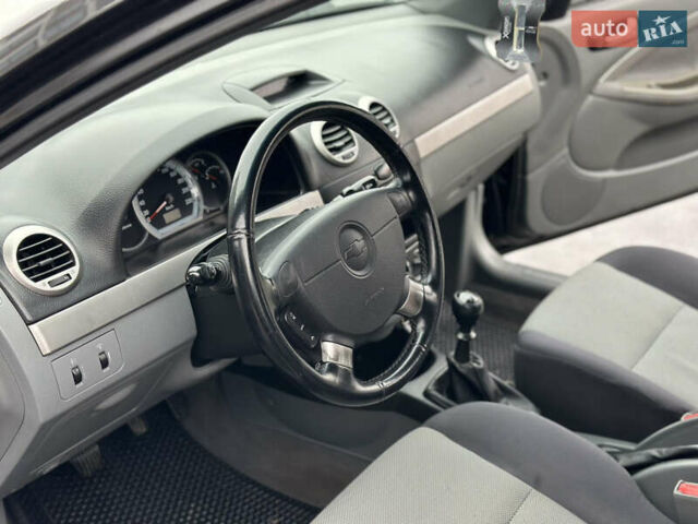 Чорний Шевроле Нубіра, об'ємом двигуна 1.6 л та пробігом 233 тис. км за 4099 $, фото 17 на Automoto.ua