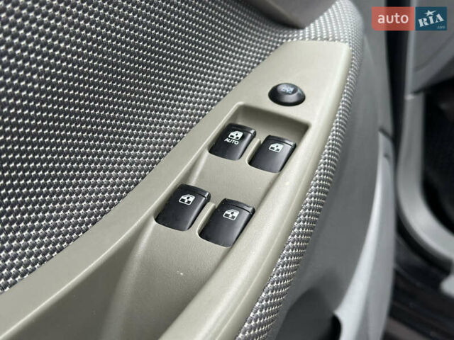 Чорний Шевроле Нубіра, об'ємом двигуна 1.6 л та пробігом 233 тис. км за 4099 $, фото 18 на Automoto.ua