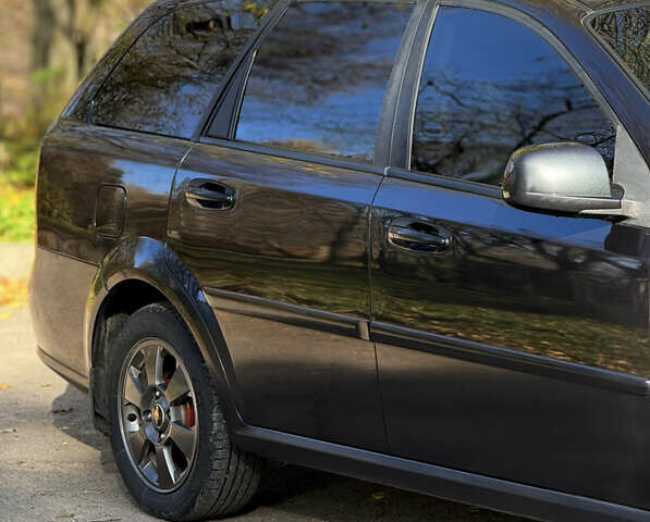 Черный Шевроле Нубира, объемом двигателя 1.6 л и пробегом 228 тыс. км за 4999 $, фото 5 на Automoto.ua