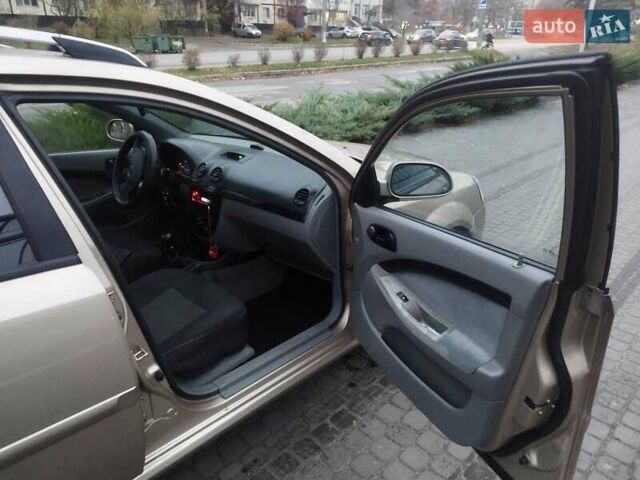 Коричневий Шевроле Нубіра, об'ємом двигуна 1.6 л та пробігом 286 тис. км за 4400 $, фото 15 на Automoto.ua