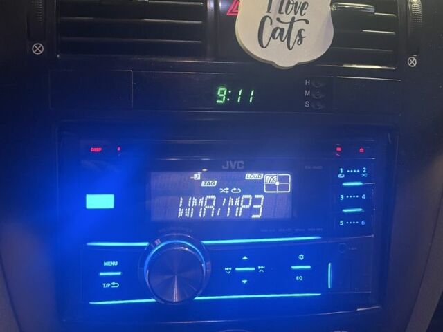 Красный Шевроле Нубира, объемом двигателя 1.8 л и пробегом 250 тыс. км за 3099 $, фото 10 на Automoto.ua