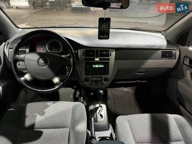 Красный Шевроле Нубира, объемом двигателя 1.8 л и пробегом 115 тыс. км за 3450 $, фото 21 на Automoto.ua