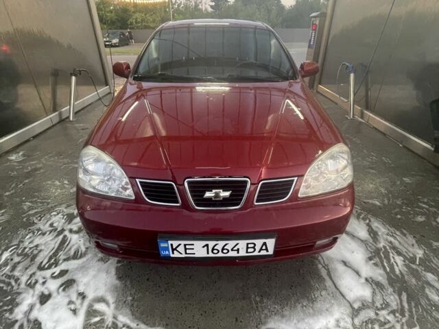 Красный Шевроле Нубира, объемом двигателя 1.8 л и пробегом 250 тыс. км за 3099 $, фото 2 на Automoto.ua