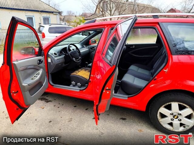 Красный Шевроле Нубира, объемом двигателя 2 л и пробегом 278 тыс. км за 4799 $, фото 7 на Automoto.ua