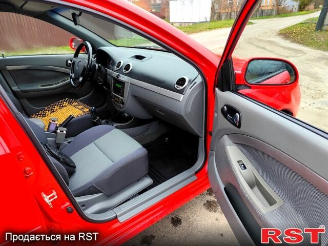 Красный Шевроле Нубира, объемом двигателя 2 л и пробегом 278 тыс. км за 4799 $, фото 9 на Automoto.ua