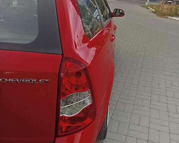 Красный Шевроле Нубира, объемом двигателя 1.6 л и пробегом 235 тыс. км за 4500 $, фото 12 на Automoto.ua