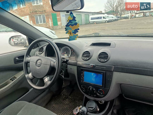 Шевроле Нубира, объемом двигателя 0 л и пробегом 180 тыс. км за 4200 $, фото 4 на Automoto.ua