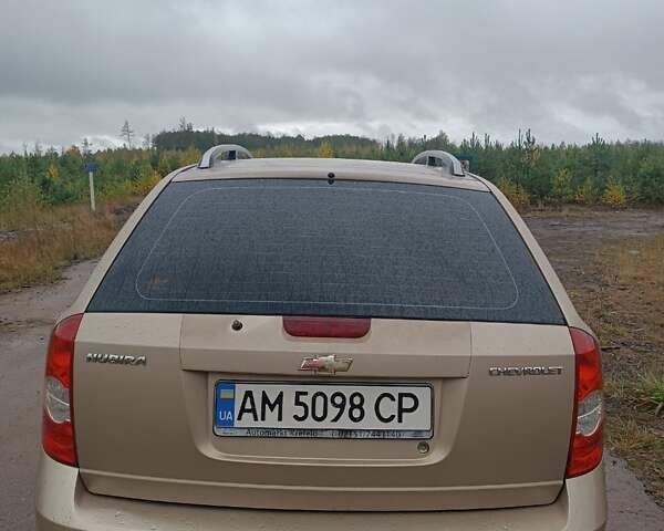 Желтый Шевроле Нубира, объемом двигателя 1.8 л и пробегом 444 тыс. км за 3500 $, фото 3 на Automoto.ua