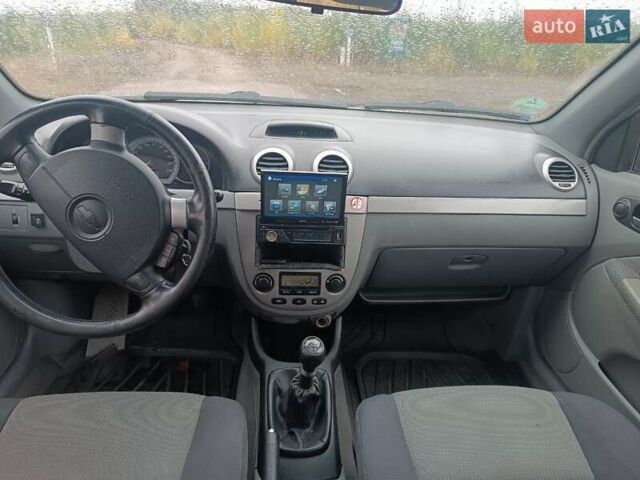 Желтый Шевроле Нубира, объемом двигателя 1.8 л и пробегом 444 тыс. км за 3500 $, фото 4 на Automoto.ua