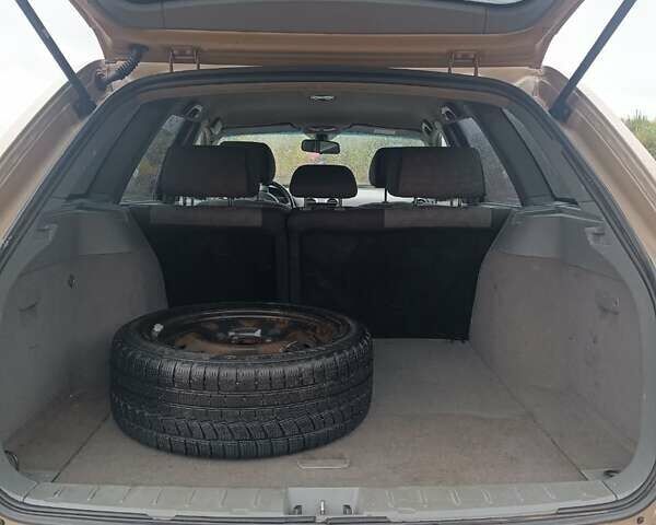 Желтый Шевроле Нубира, объемом двигателя 1.8 л и пробегом 444 тыс. км за 3500 $, фото 7 на Automoto.ua