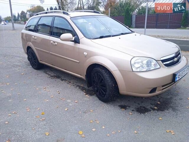 Желтый Шевроле Нубира, объемом двигателя 1.6 л и пробегом 215 тыс. км за 4000 $, фото 4 на Automoto.ua