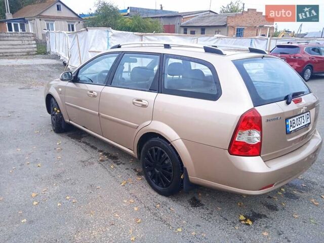 Желтый Шевроле Нубира, объемом двигателя 1.6 л и пробегом 215 тыс. км за 4000 $, фото 5 на Automoto.ua