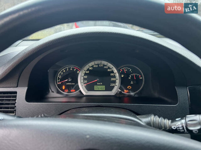 Серый Шевроле Нубира, объемом двигателя 1.6 л и пробегом 220 тыс. км за 3200 $, фото 9 на Automoto.ua