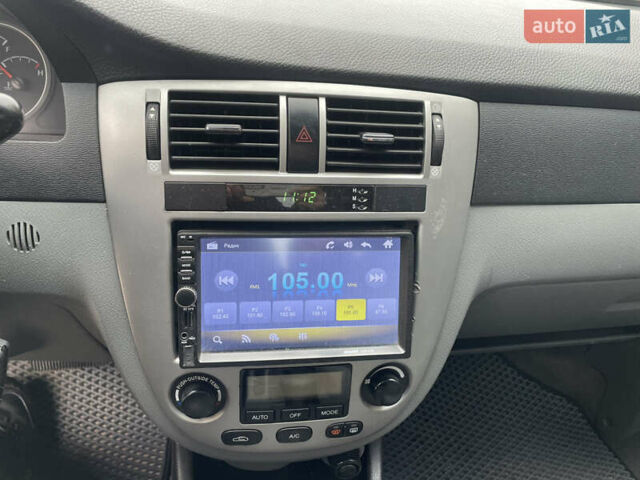 Сірий Шевроле Нубіра, об'ємом двигуна 1.8 л та пробігом 190 тис. км за 3600 $, фото 12 на Automoto.ua