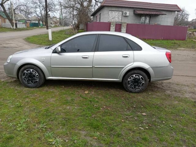 Серый Шевроле Нубира, объемом двигателя 1.6 л и пробегом 319 тыс. км за 3300 $, фото 2 на Automoto.ua