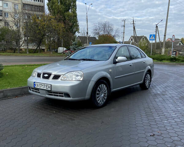 Серый Шевроле Нубира, объемом двигателя 1.8 л и пробегом 360 тыс. км за 3500 $, фото 5 на Automoto.ua