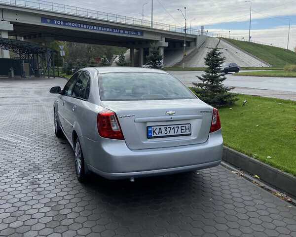 Серый Шевроле Нубира, объемом двигателя 1.8 л и пробегом 360 тыс. км за 3500 $, фото 1 на Automoto.ua