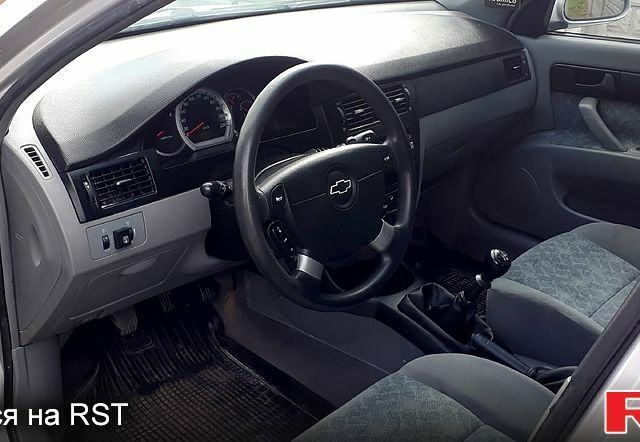 Серый Шевроле Нубира, объемом двигателя 1.8 л и пробегом 200 тыс. км за 3200 $, фото 2 на Automoto.ua