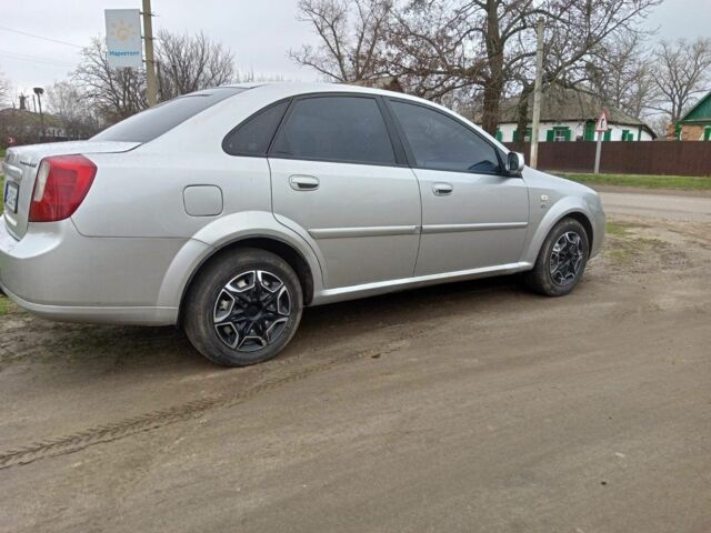 Серый Шевроле Нубира, объемом двигателя 1.6 л и пробегом 319 тыс. км за 3300 $, фото 4 на Automoto.ua