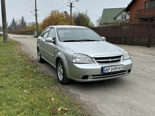 Серый Шевроле Нубира, объемом двигателя 1.8 л и пробегом 170 тыс. км за 3650 $, фото 2 на Automoto.ua