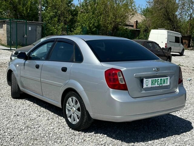 Серый Шевроле Нубира, объемом двигателя 1.6 л и пробегом 310 тыс. км за 3900 $, фото 3 на Automoto.ua