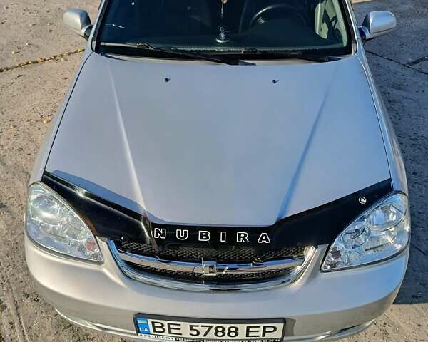 Серый Шевроле Нубира, объемом двигателя 1.6 л и пробегом 332 тыс. км за 3900 $, фото 2 на Automoto.ua