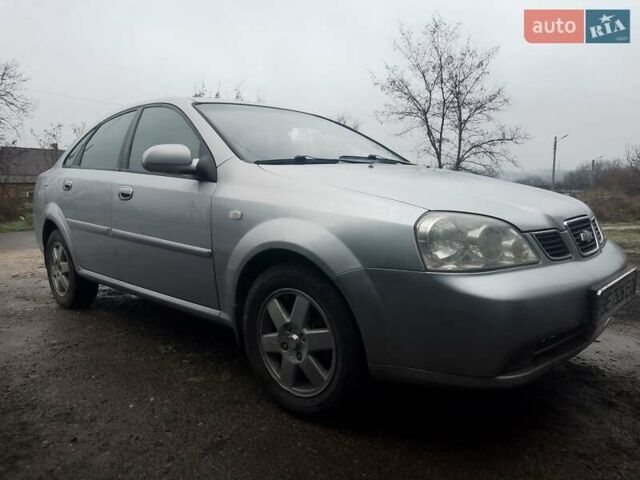 Серый Шевроле Нубира, объемом двигателя 1.8 л и пробегом 300 тыс. км за 3200 $, фото 7 на Automoto.ua