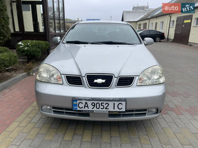 Сірий Шевроле Нубіра, об'ємом двигуна 1.8 л та пробігом 190 тис. км за 3600 $, фото 1 на Automoto.ua
