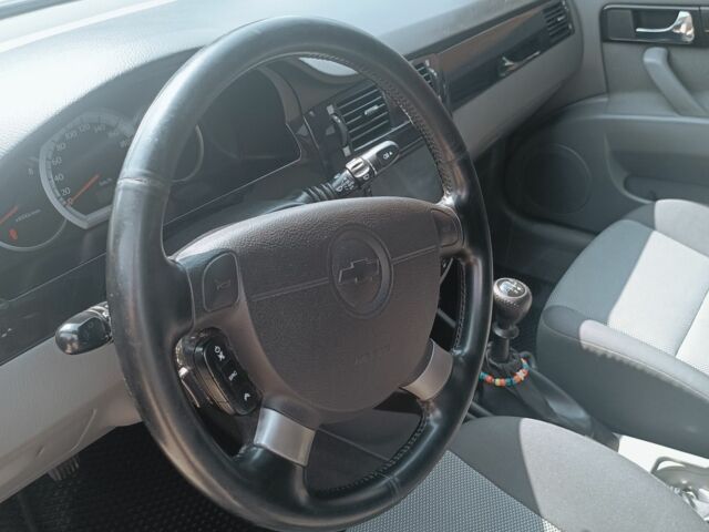 Серый Шевроле Нубира, объемом двигателя 1.8 л и пробегом 133 тыс. км за 4600 $, фото 8 на Automoto.ua