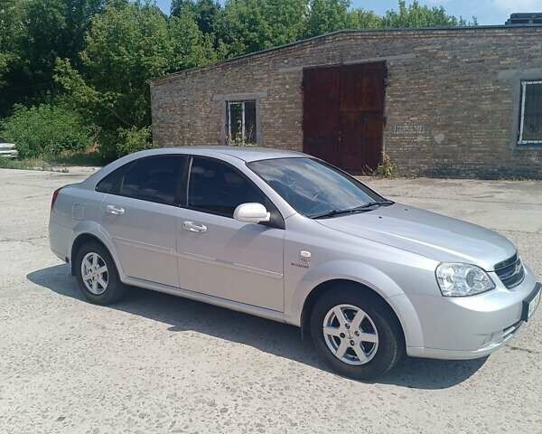Сірий Шевроле Нубіра, об'ємом двигуна 1.8 л та пробігом 133 тис. км за 5000 $, фото 1 на Automoto.ua