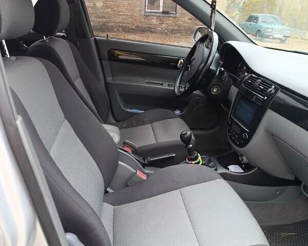 Серый Шевроле Нубира, объемом двигателя 1.8 л и пробегом 135 тыс. км за 4400 $, фото 1 на Automoto.ua