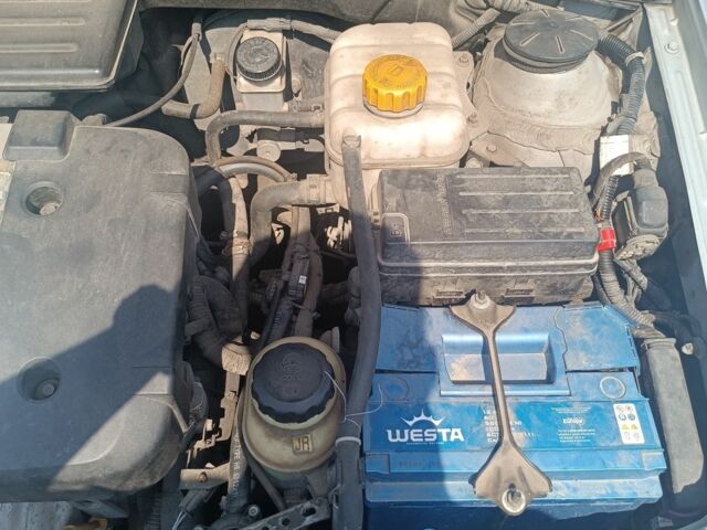 Серый Шевроле Нубира, объемом двигателя 1.8 л и пробегом 133 тыс. км за 4600 $, фото 5 на Automoto.ua